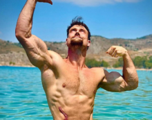 <a href="https://www.msn.com/en-us/news/crime/bizarre-claims-us-looksmaxxing-influencer-was-injecting-gold-before-he-drowned-in-thailand/ar-AA27KQ1t" target="_blank">  YouTuber was injecting gold into his body before he drowned in Thailand